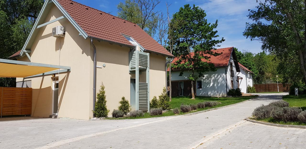 Kenese-Voelgye Villahotel Balatonkenese Exterior foto